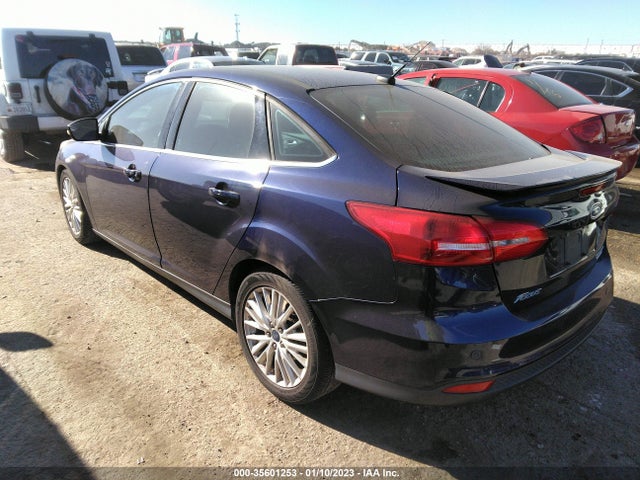 Ford Focus Titanium 2016 1FADP3J21GL233771 Image 4