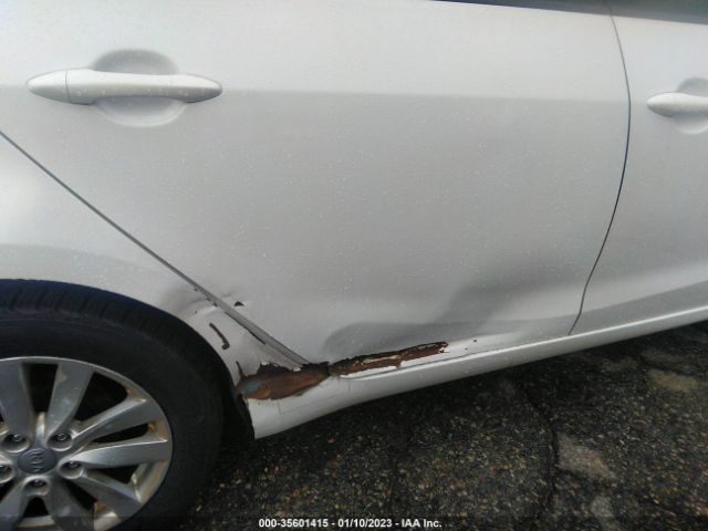 KNAFX4A64E5227585 KIA FORTE LX