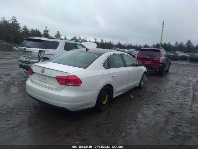 1VWBT7A34FC014845 Volkswagen Passat 1.8t Sport