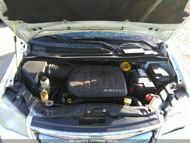2C4RC1BG8ER437126 Chrysler Town & Country Touring