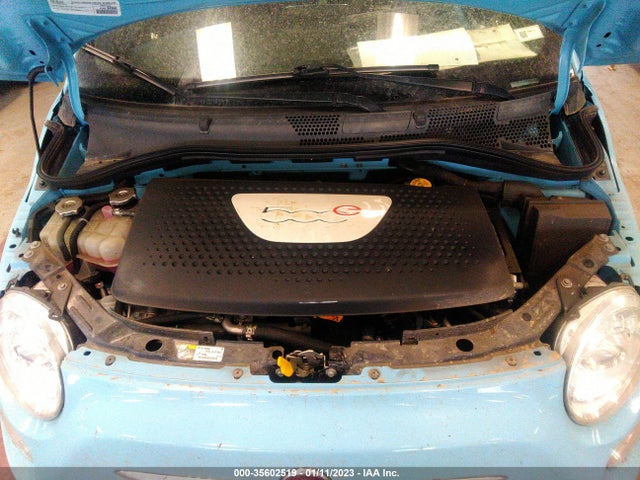 2017 Fiat 500e, VIN: 3C3CFFGE2HT600571