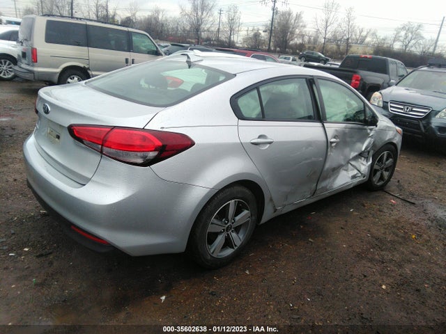 2018 Kia Forte Lx მანქანა იყიდება აუქციონზე, vin: 3KPFL4A75JE274016, აუქციონის ნომერი: 35602638