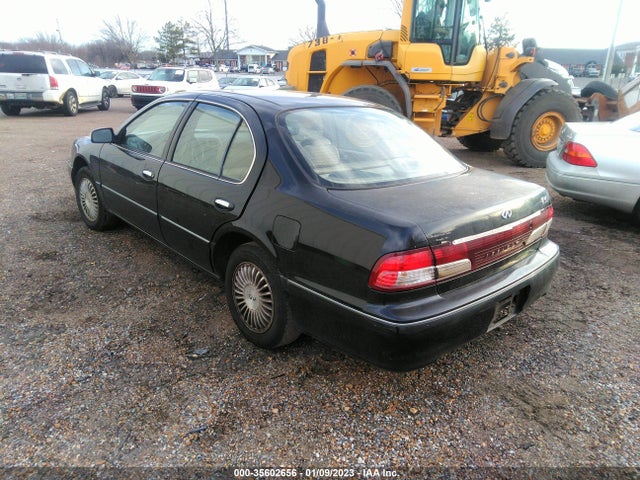 35602656 :رقم المزاد ، JNKCA21A7WT614305 vin ، 1998 Infiniti I30 Standard/touring مزاد بيع