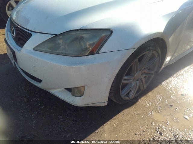 2007 LEXUS IS 350 VIN: JTHBE262272007494