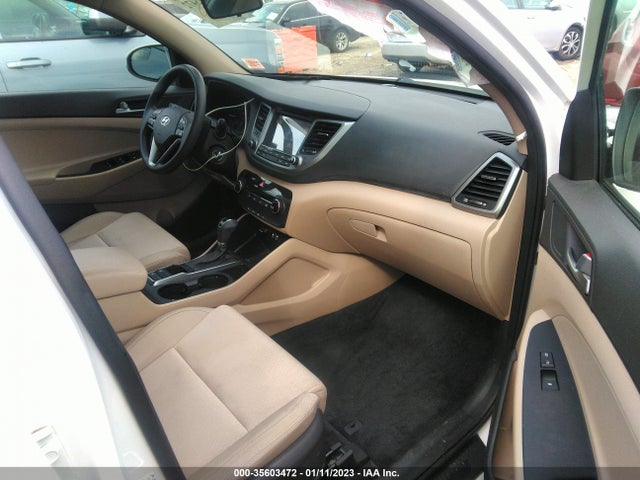 2017 HYUNDAI TUCSON SE VIN: KM8J33A44HU506946