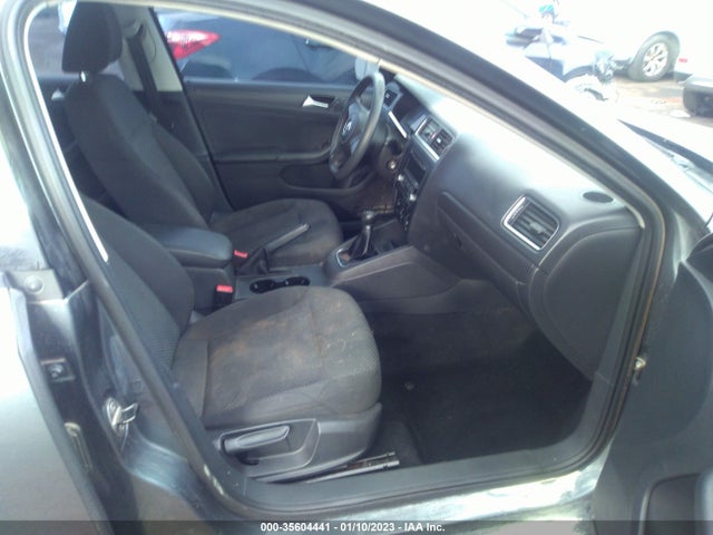 3VW1K7AJ2EM387263 Volkswagen Jetta Sedan S