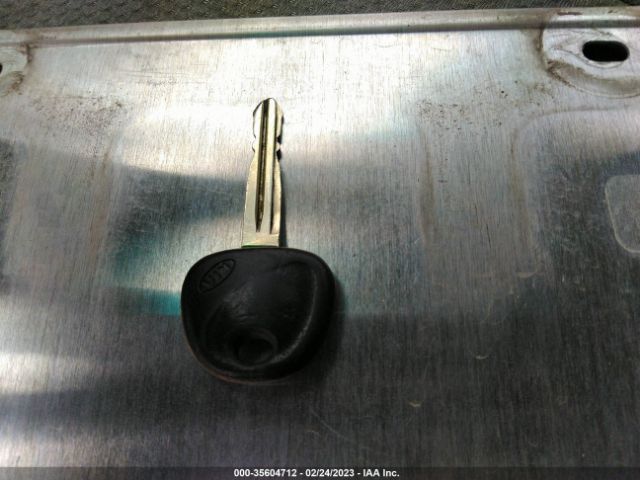 KNAFT4A25C5641142 KIA FORTE LX