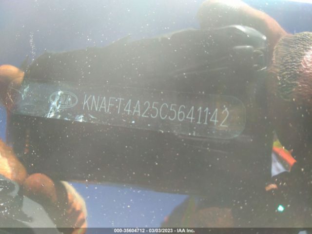 KNAFT4A25C5641142 KIA FORTE LX