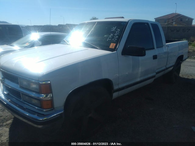 1998 CHEVROLET C/K 1500 VIN: 1GCEC19R9WR106908