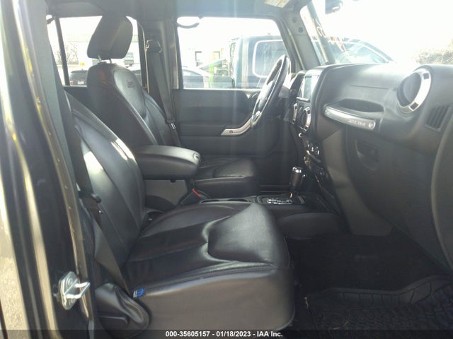 1C4HJWEG0JL868413 Jeep Wrangler Jk Unlimited Sahara