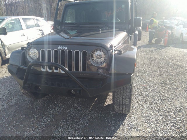1C4HJWEG0JL868413 Jeep Wrangler Jk Unlimited Sahara