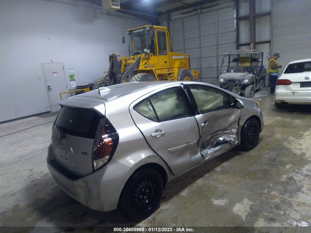 2016 Toyota Prius, VIN: JTDKDTB30G1131990