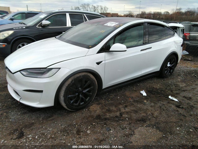 2022 Tesla Model X, VIN: 7SAXCBE5XNF345148