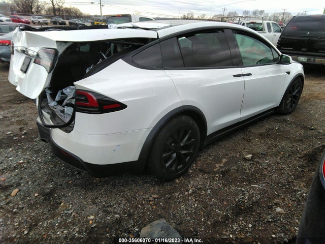 2022 Tesla Model X, VIN: 7SAXCBE5XNF345148