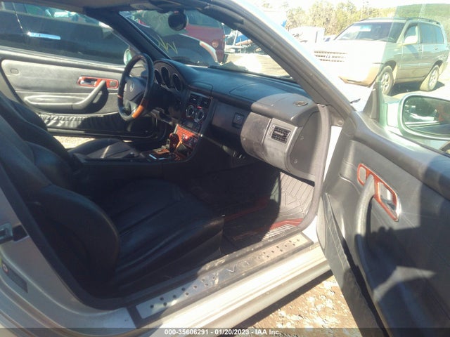 2001 MERCEDES-BENZ SLK-CLASS VIN: WDBKK65F91F232743