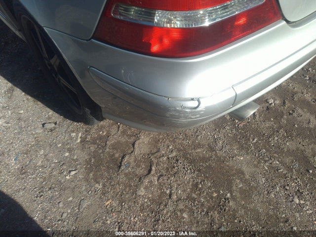2001 MERCEDES-BENZ SLK-CLASS VIN: WDBKK65F91F232743