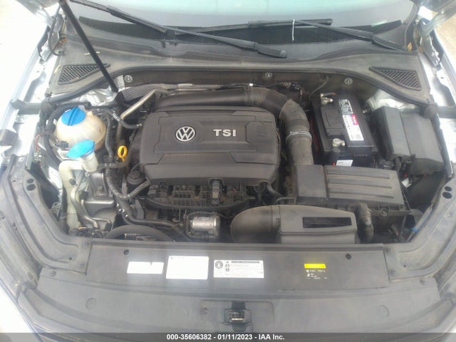 2016 Volkswagen Passat, VIN: 1VWAT7A35GC010980