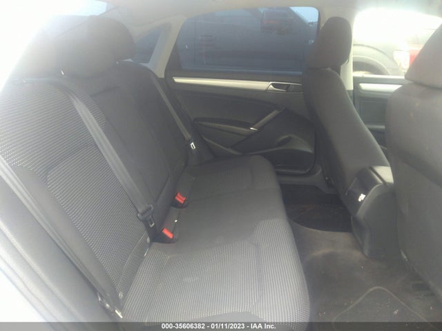 2016 Volkswagen Passat, VIN: 1VWAT7A35GC010980