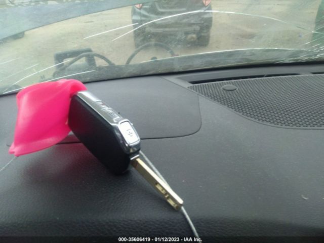 KNDEUCAA7M7167309 KIA SELTOS S