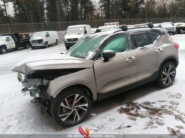 2022 Volvo XC40, VIN: YV4162UM4N2737108