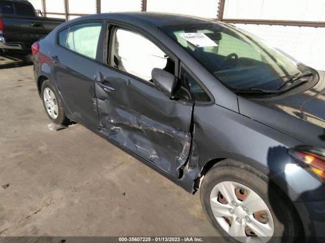KNAFK4A69G5605174 KIA FORTE LX