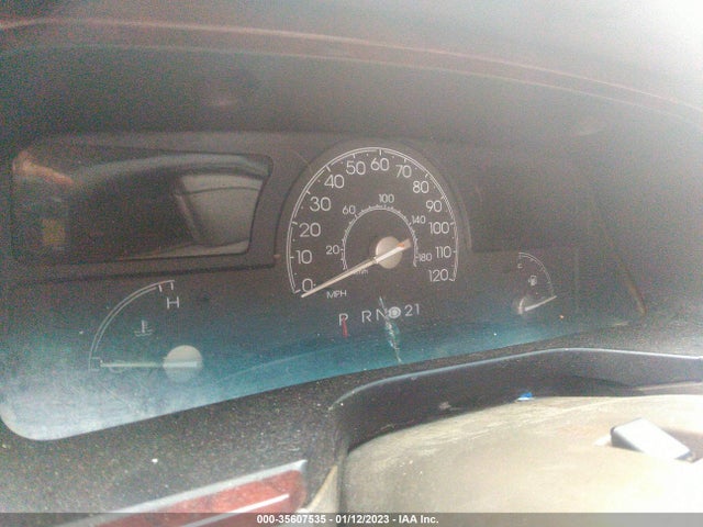 Lincoln Town Car 2005 1LNHM82W75Y607945 Image 7