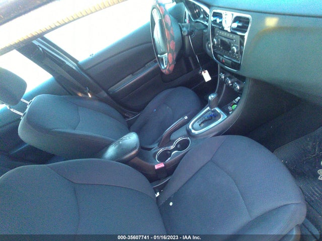 Chrysler 200 Touring 2014 1C3CCBBG0EN151672 Image 5