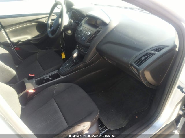 2018 FORD FOCUS S VIN: 1FADP3E26JL201920