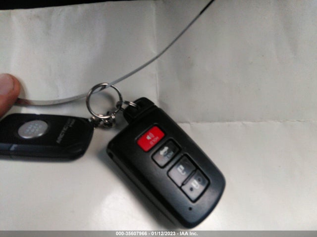 2012 TOYOTA CAMRY HYBRID XLE/LE VIN: 4T1BD1FK8CU002454