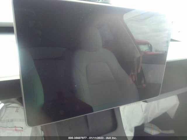 Tesla Model Y Performance 2022 7SAYGDEF2NF399962 Image 7