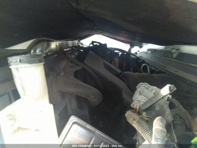 1GKS2GKC7JR226430 GMC Yukon Xl Slt