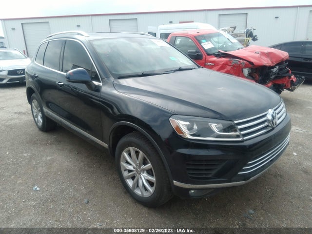 2015 Volkswagen Touareg, VIN: WVGEF9BP7FD005504