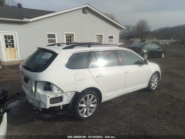 2013 VOLKSWAGEN JETTA SPORTWAGEN SE W/SUNROOF VIN: 3VWPP7AJ9DM681060