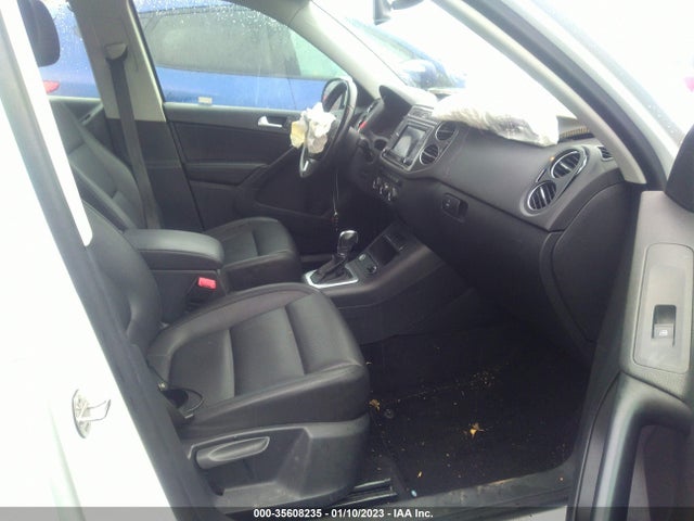 2017 Volkswagen Tiguan, VIN: WVGAV7AX7HK023264