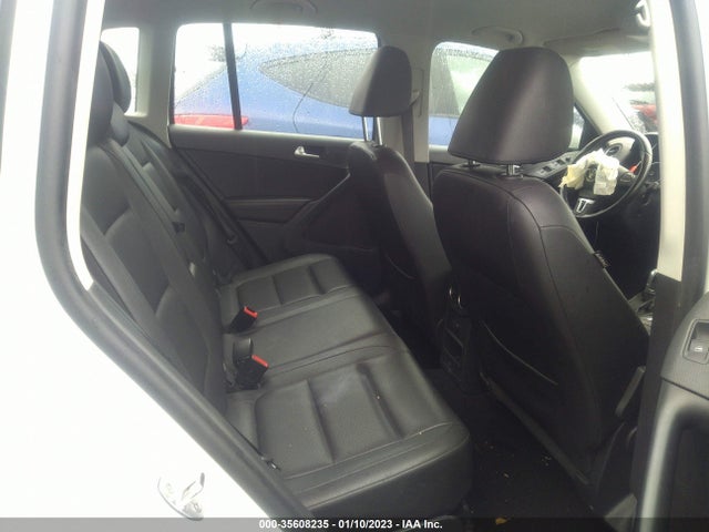 2017 Volkswagen Tiguan, VIN: WVGAV7AX7HK023264