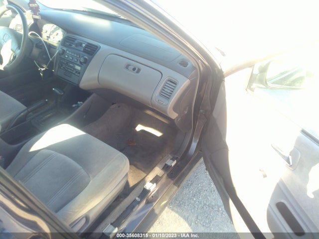 1999 HONDA ACCORD SDN LX VIN: 1HGCG5647XA043336