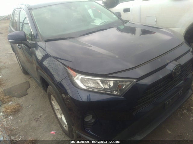 2021 Toyota RAV4, VIN: 2T3W1RFV2MW131558