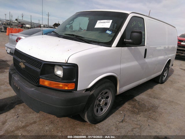 Chevrolet EXPRESS CARGO VAN 2014 1GCSGAFX8E1105658 Image 2