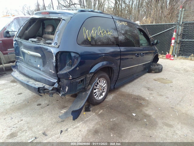 2C8GP64L22R787963 Chrysler Town & Country Limited