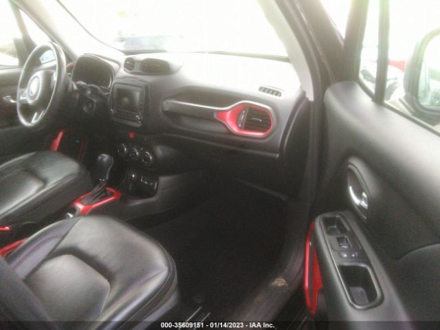 ZACCJBCB8HPF64052 Jeep Renegade Trailhawk