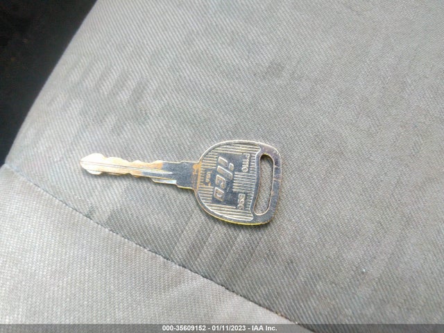 2005 CHEVROLET EQUINOX LS VIN: 2CNDL13F956203218