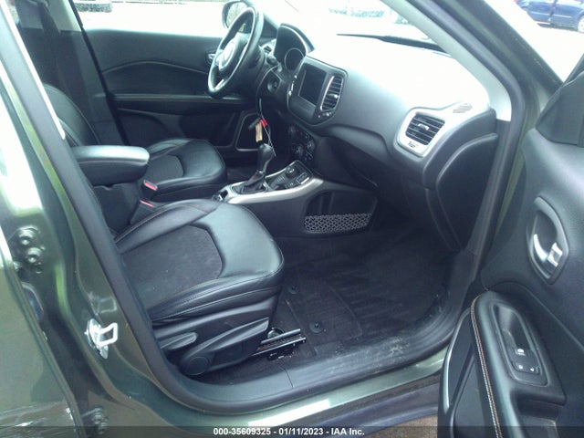3C4NJDBB9JT138908 Jeep Compass Latitude