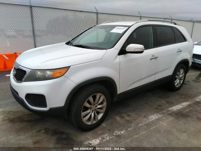 2011 KIA SORENTO LX VIN: 5XYKT4A28BG175777