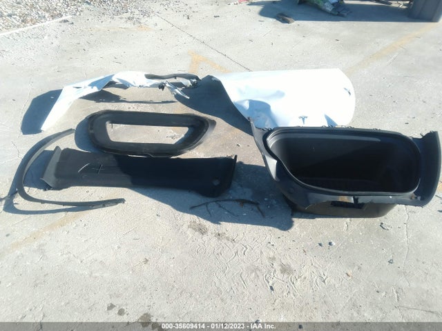 Tesla Model Y 2022 7SAYGDEE1NF437799 Image 12