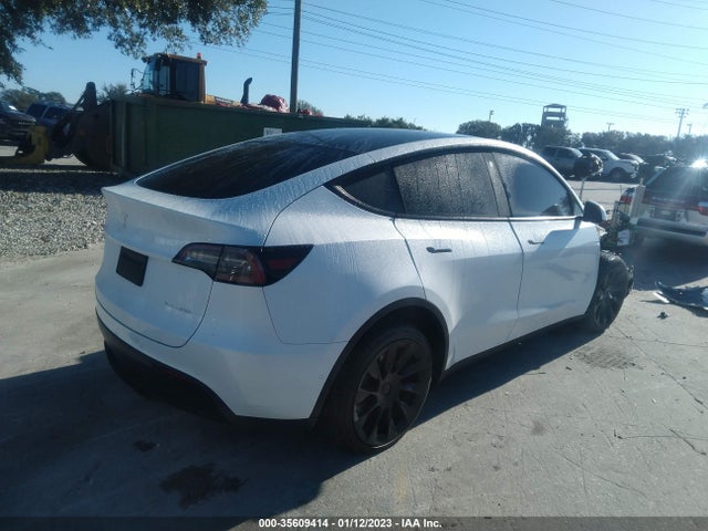 Tesla Model Y 2022 7SAYGDEE1NF437799 Image 4