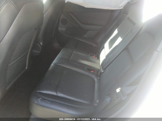 Tesla Model Y 2022 7SAYGDEE1NF437799 Image 8