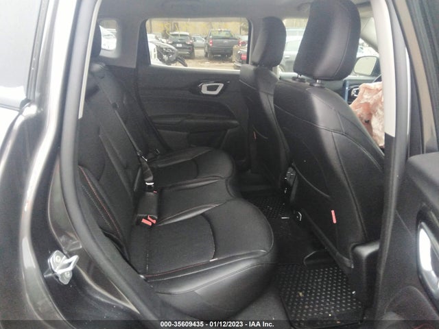 2022 Jeep Compass, VIN: 3C4NJDDB9NT143772