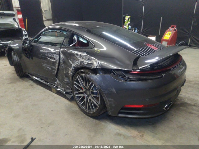 2022 Porsche 911, VIN: WP0AB2A95NS222553