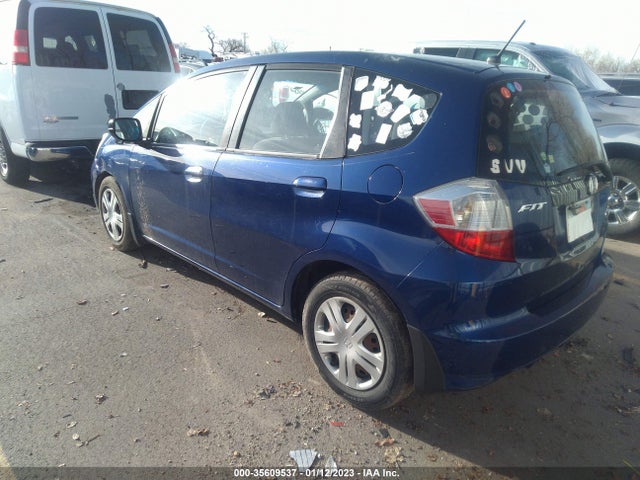 2011 HONDA FIT VIN: JHMGE8H39BC012239