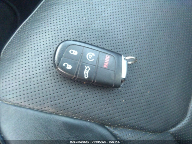 2C3CCAKT6EH207002 Chrysler 300 300c